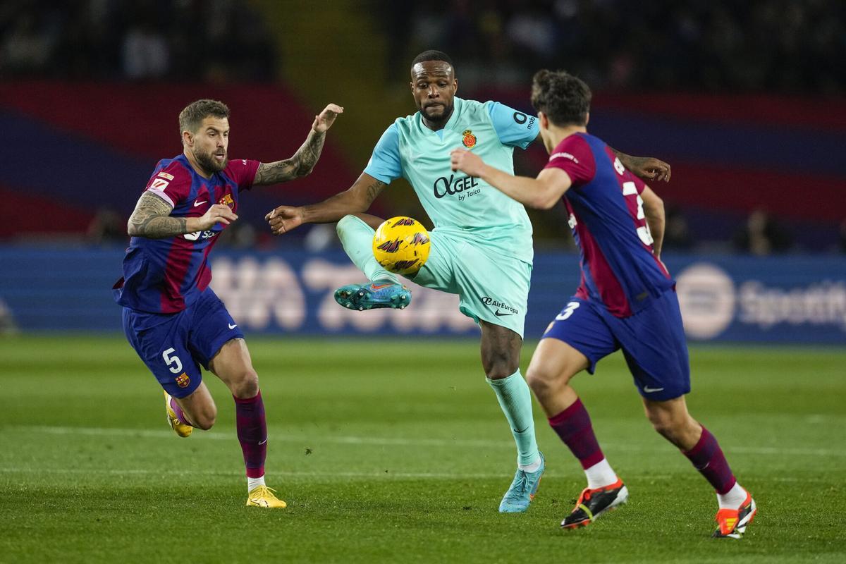 Iñigo Martínez y Cubarsí han liderado la defensa del FC Barcelona