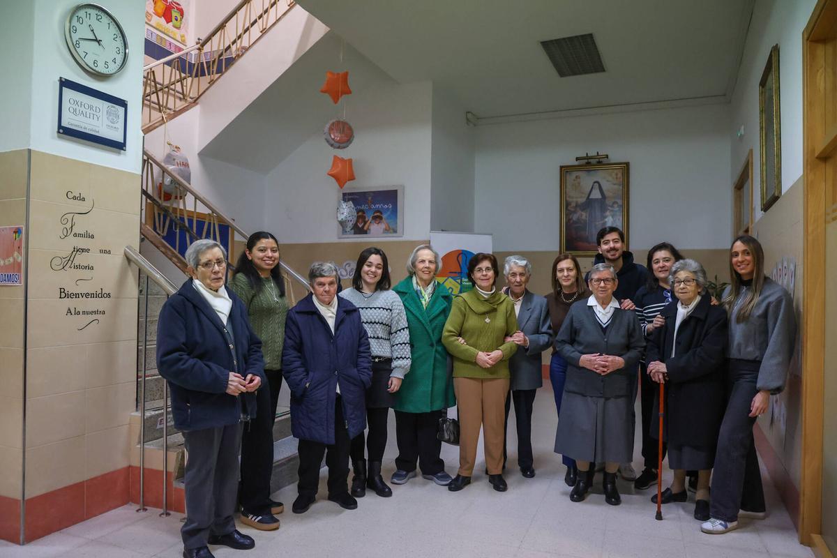 Diferentes generaciones del colegio estarán representadas en la comida.