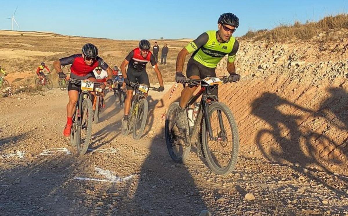 La carrera tuvo salida y llegada en la localidad de Azuara. | SERVICIO ESPECIAL