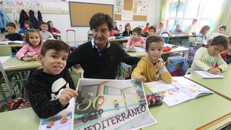 El colegio Mediterráneo, del Parque Figueroa, celebra su 50º aniversario