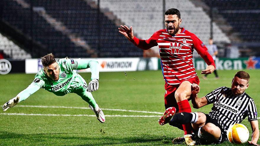 El futbolista de Alcoy Jorge Molina durante el partido del jueves con el Granada ante el PAOK.