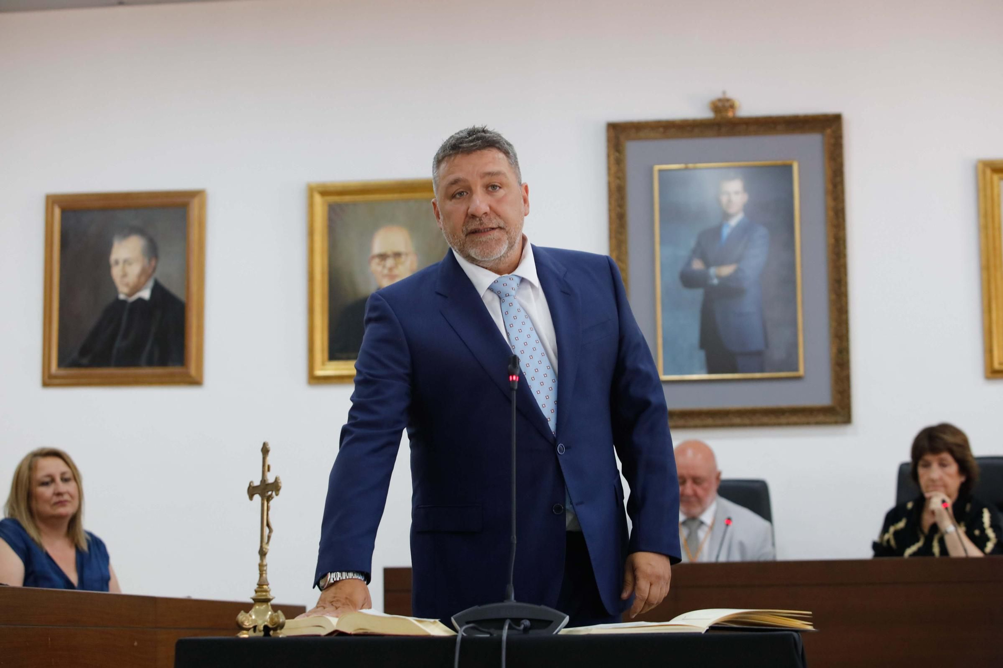 Galería de imágenes de la toma de posesión de Vicent Roig como alcalde de Sant Josep