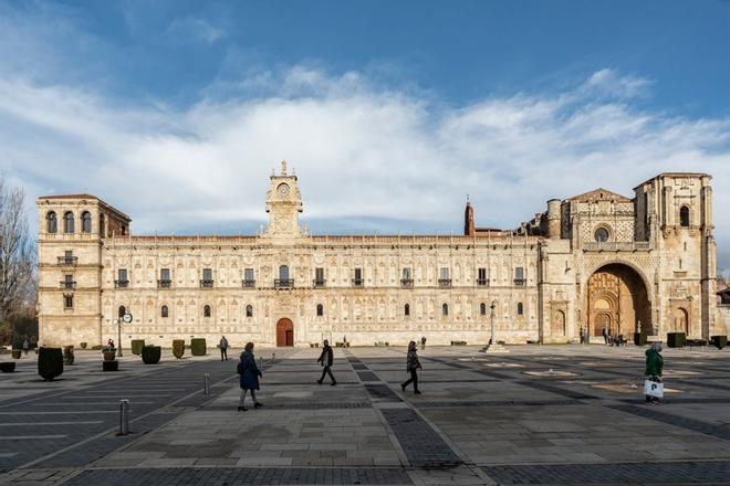 Parador de León