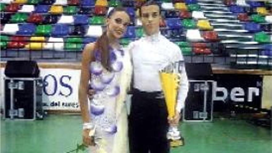 Adrià Martos i Katerina Pareshou, del Swing, campions en youth llatí