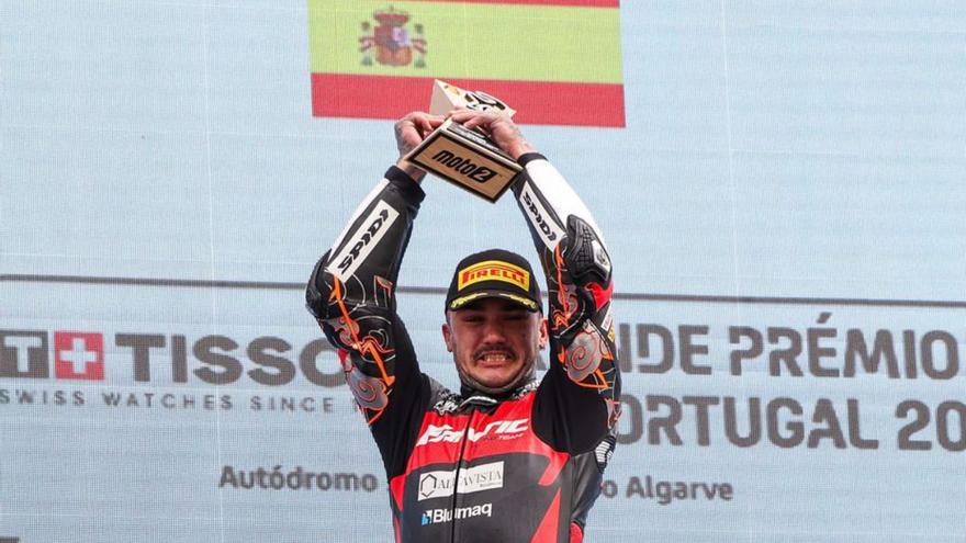 Canet celebra su último triunfo, el primero en Moto2. | EFE