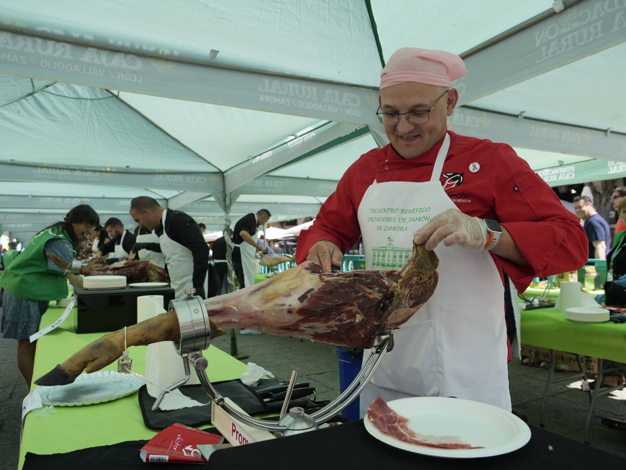 I Encuentro Benéfico de cortadores de jamón de Zamora, a beneficio de AECC