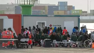 Salvamento Marítimo socorre a 56 migrantes de una segunda patera este jueves cerca de Lanzarote