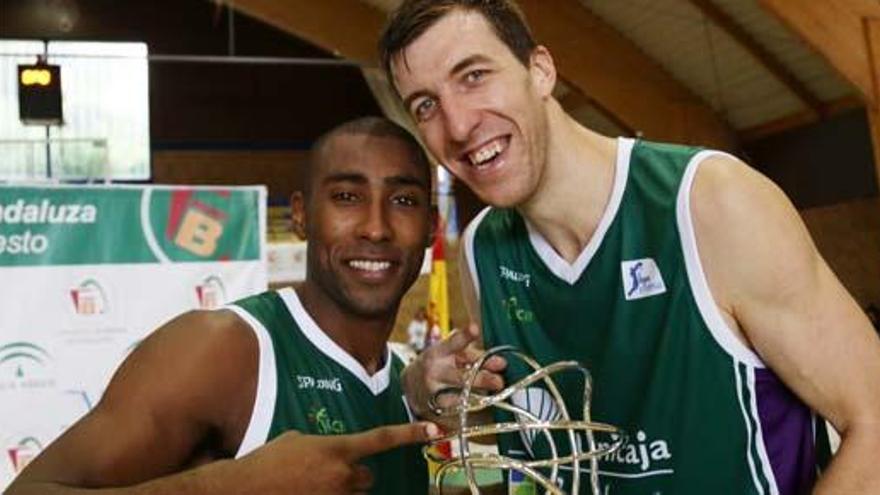 Jayson Granger y Fran Vázquez, con el título de la Copa de Andalucía.