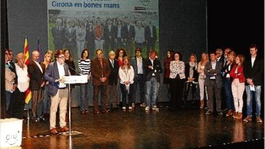 Acte de la candidatura de CiU a les darreres eleccions, amb regidors i membres del comitè local.