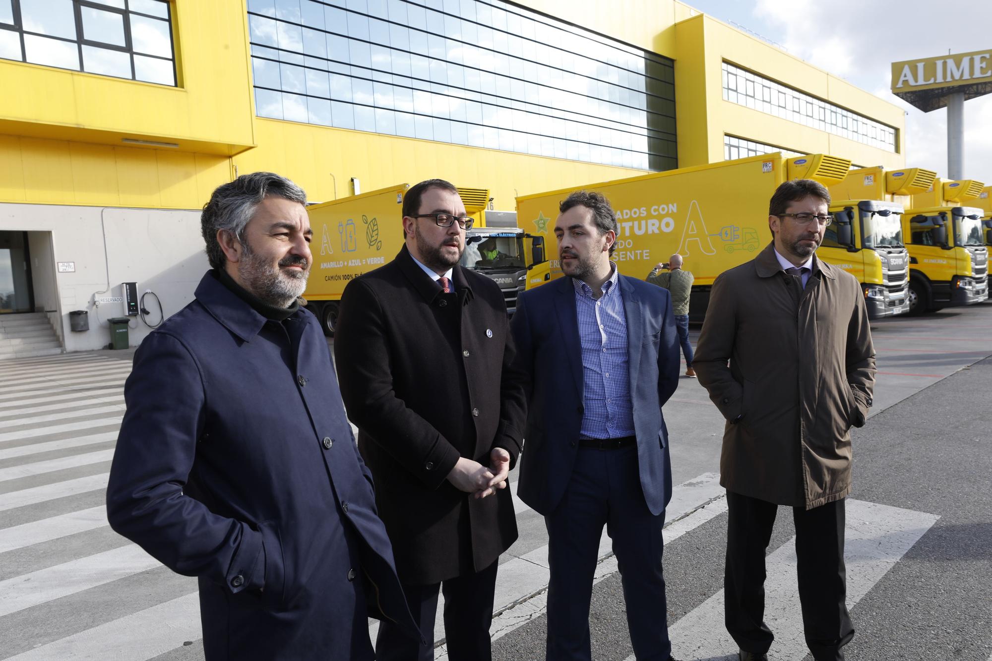 EN IMÁGENES: Así fue la presentación de la nueva flota de camiones eléctricos de Alimerka