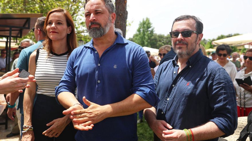 Abascal exige a Feijóo que aísle a Sánchez en Bruselas en lugar de convocar &quot;concentraciones partidistas&quot;