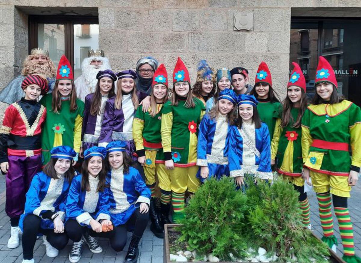 Un séquito acompañó en Mallén a los Reyes Magos. |   