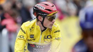ISOLA (France), 14/03/2026.- Danish rider Jonas Vingegaard of Team Visma-Lease crosses the finish line of the 7th stage of the Paris-Nice cycling race over 47km from Pont Louis Nucera to Isola, France, 14 March 2026. (Ciclismo, Francia, Niza) EFE/EPA/SEBASTIEN NOGIER
