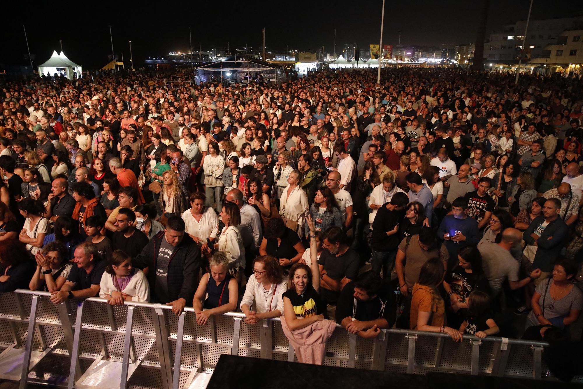 En imágenes: Así fue el concierto de Coque Malla en Poniente