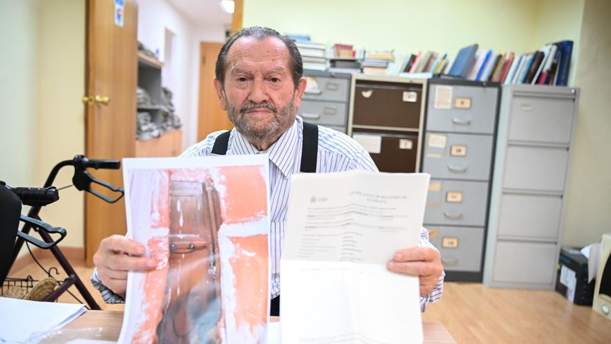 Sin poder recoger sus recuerdos de un céntrico edificio de Elche declarado en ruina