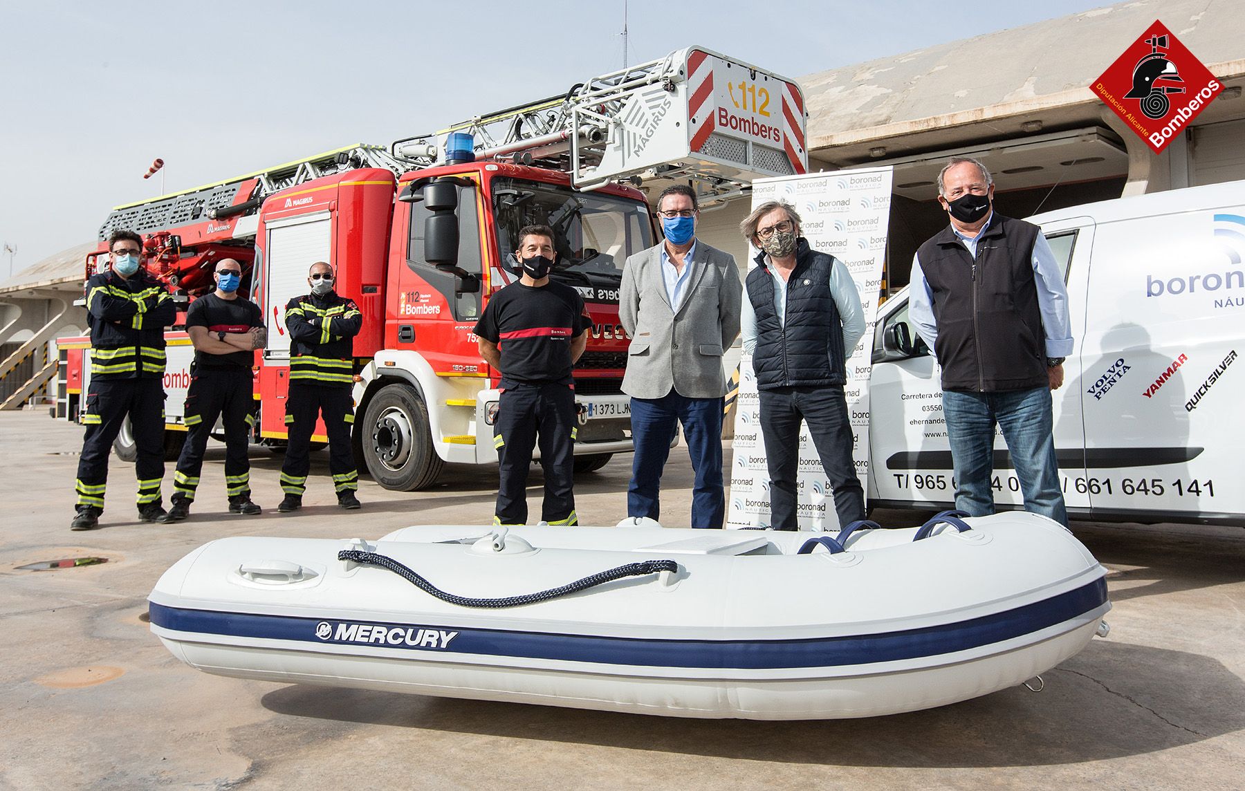 Nautica Boronad dona una lancha al Consorcio Provincial de Bomberos de Alicante