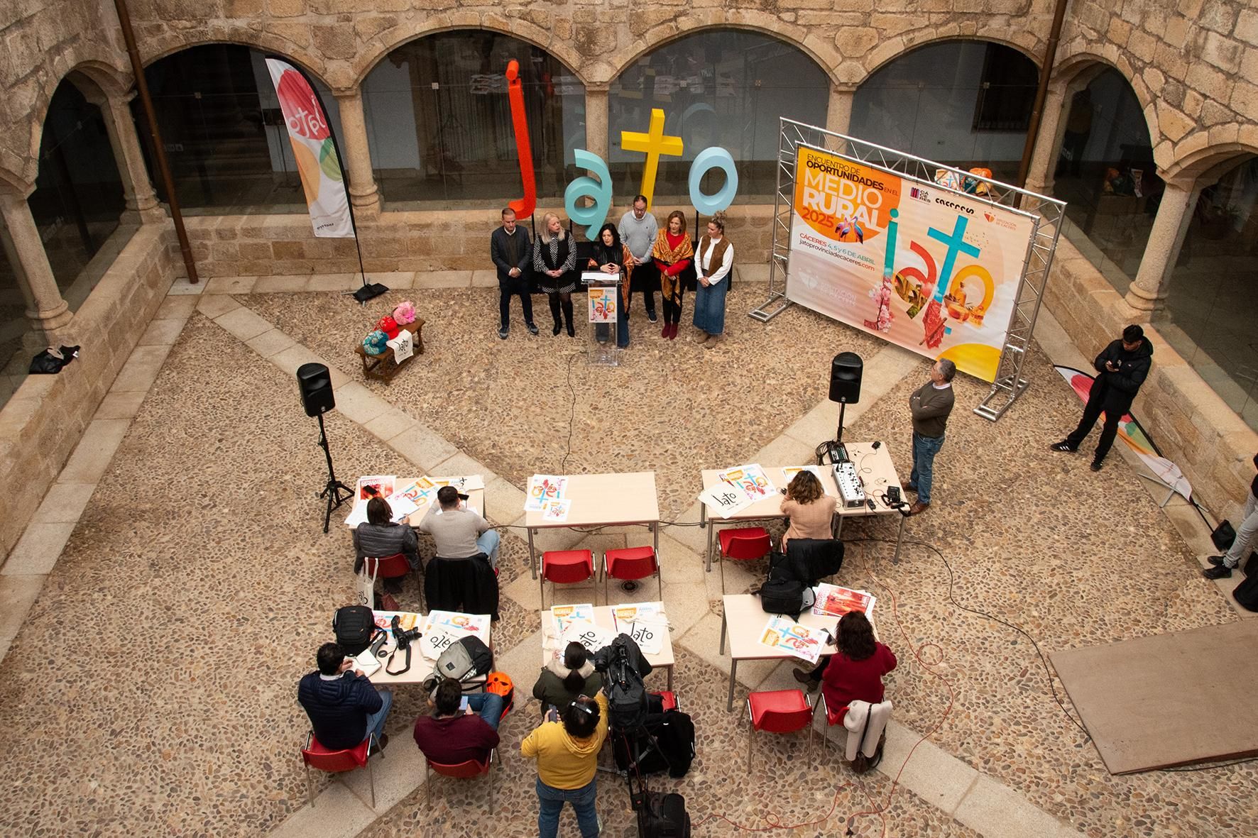 Presentación de la cuarta edición de Jato.