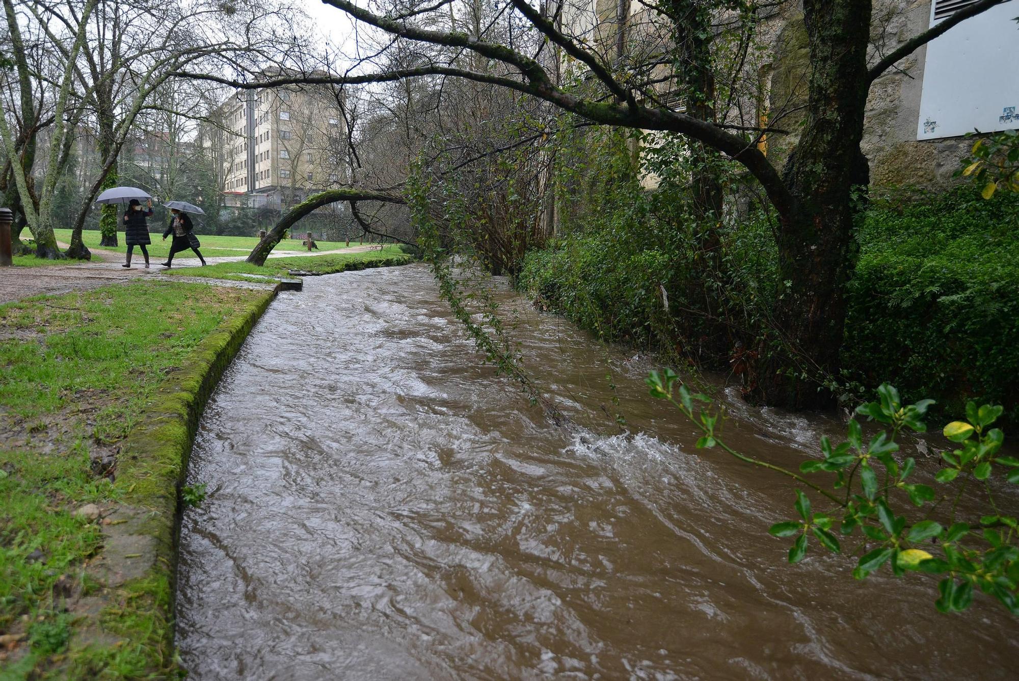 Las intensas lluvias dejan los ríos de Pontevedra con mucho caudal de agua