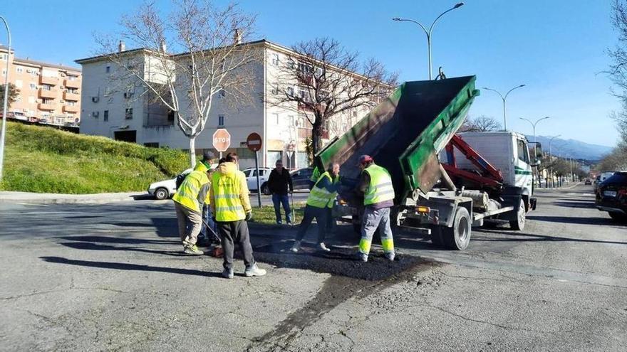 El Ayuntamiento de Plasencia aprueba el acuerdo marco para un plan de bacheo de calles durante cuatro años