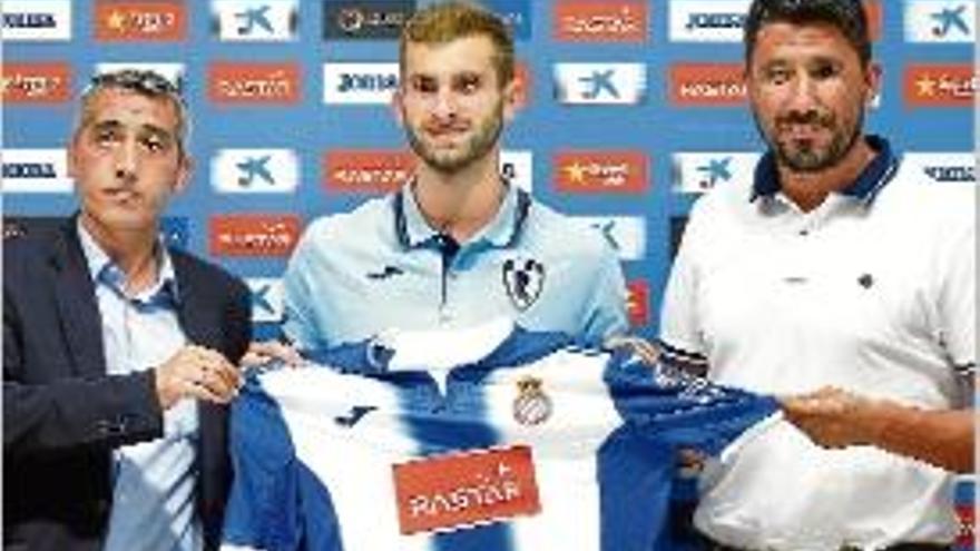 L&#039;Espanyol presenta el brasiler Leo Baptistao