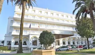 Hotusa compra los dos grandes hoteles de A Toxa al Banco Popular
