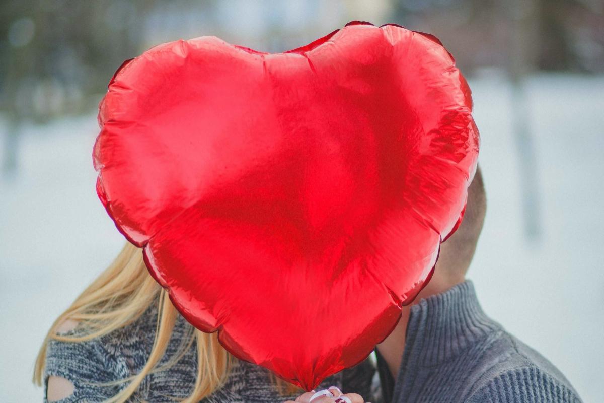 "El amor puede ser una ilusión pero no pasa desapercibido para nadie" "El amor puede ser una ilusión pero no pasa desapercibido para nadie"