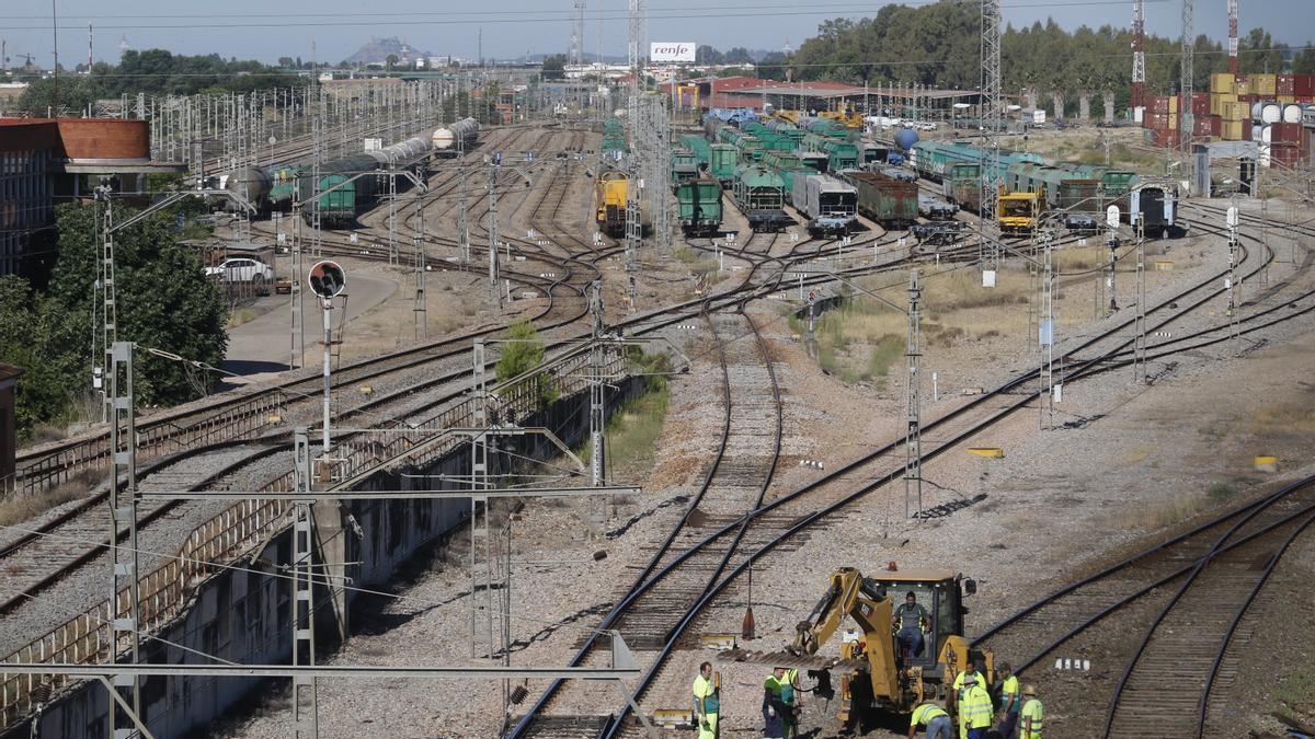 Estación ferroviaria de mercancías de El Higuerón, que será remodelada.