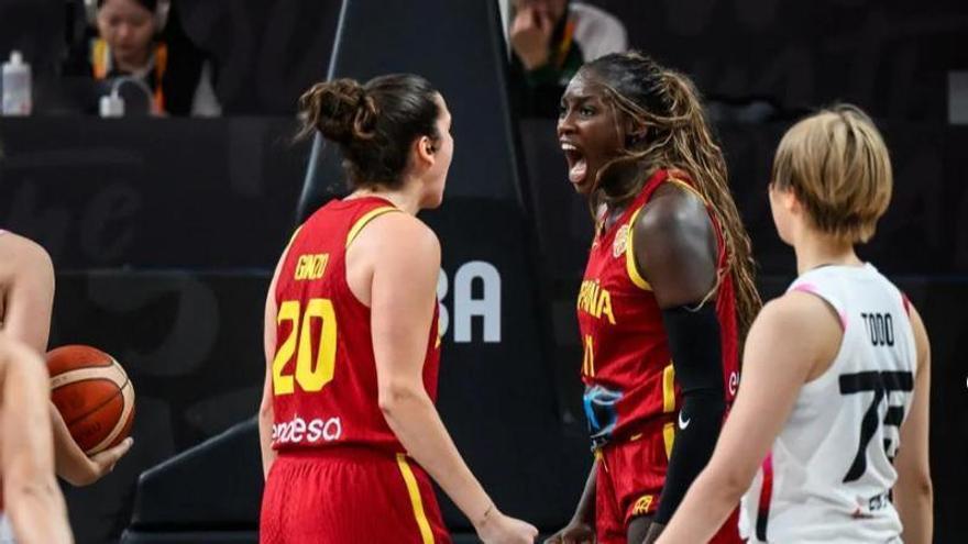 Iyana Martín y Awa Fam llevan a España a cuartos tras arrollar a Japón
