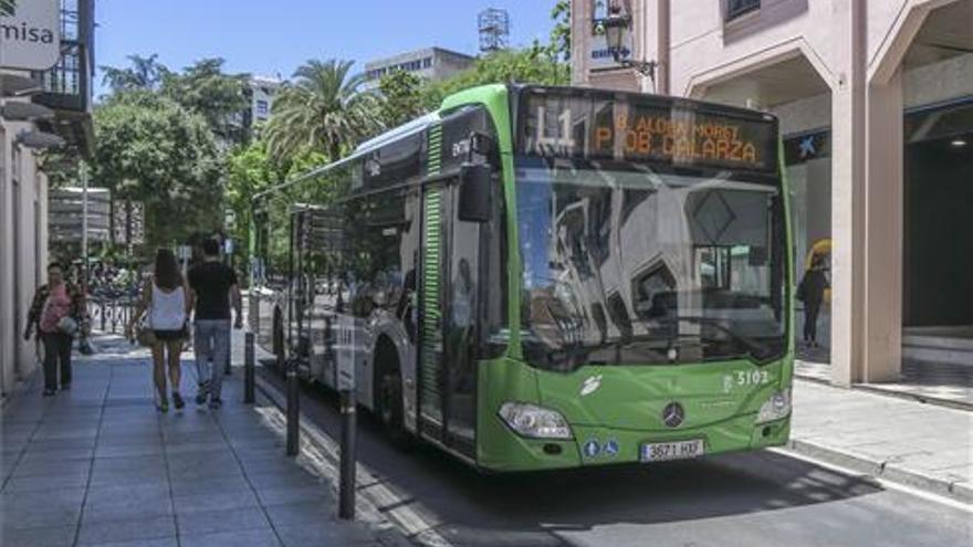 La subida de la tarifa del autobús en Cáceres y los cambios en líneas entran mañana en vigor