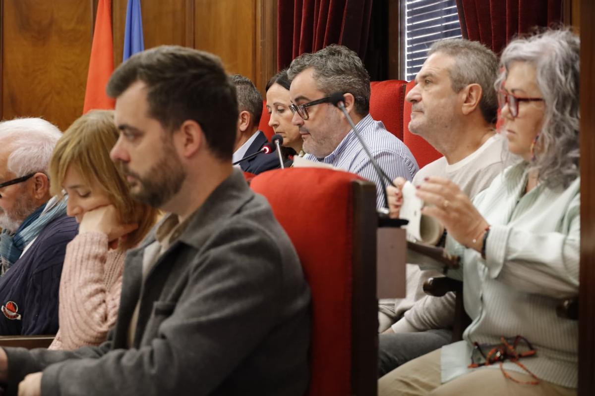 Bancada de la izquierda durante el pleno