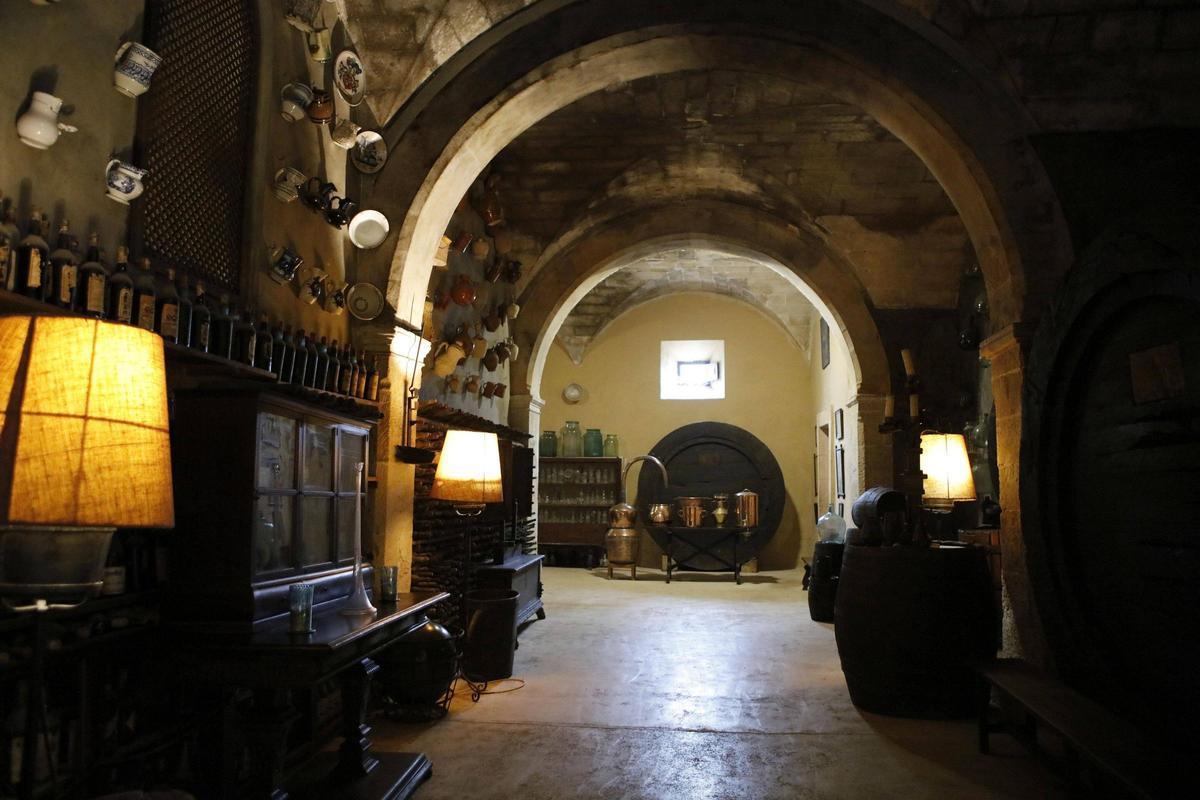 Der Weinkeller von Els Calderers - Landgut bei San Juan