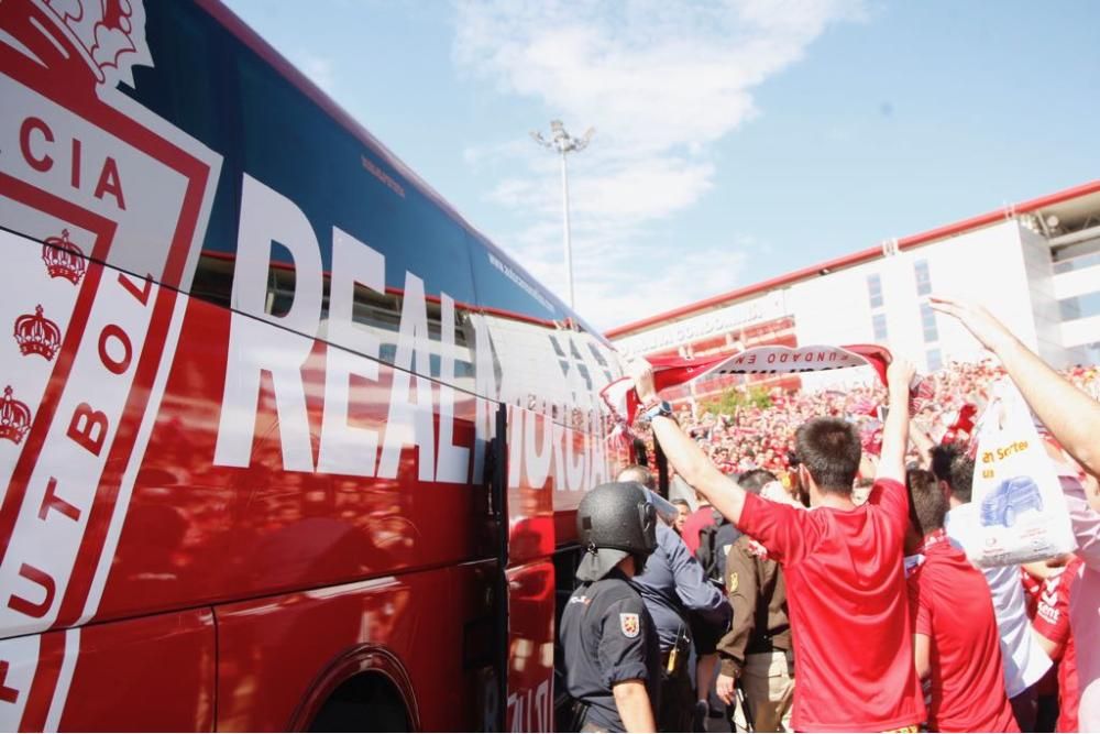 Ambiente en Nueva Condomina antes del partido