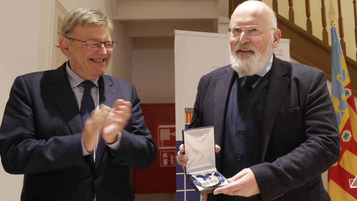 Timmermans, galardonado con la Distinción 2020 Lluís Vives por su papel dentro de la Unión