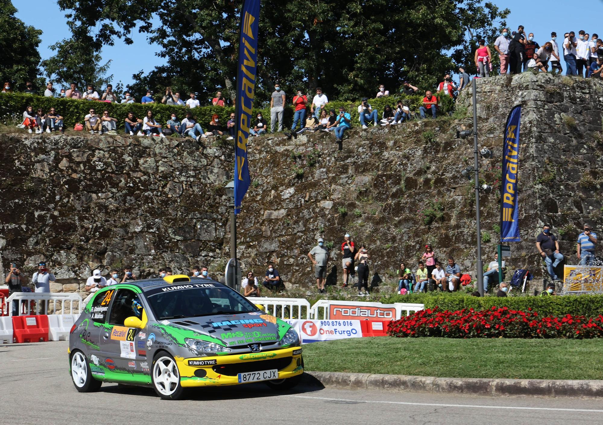 El espectáculo del Rallye Rías Baixas se apodera de O Castro