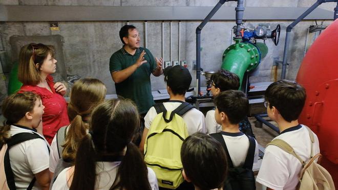 Visita a las instalaciones de Aqualia Ibiza de los alumnos de sexto del Colegio Nuestra Señora de la Consolación