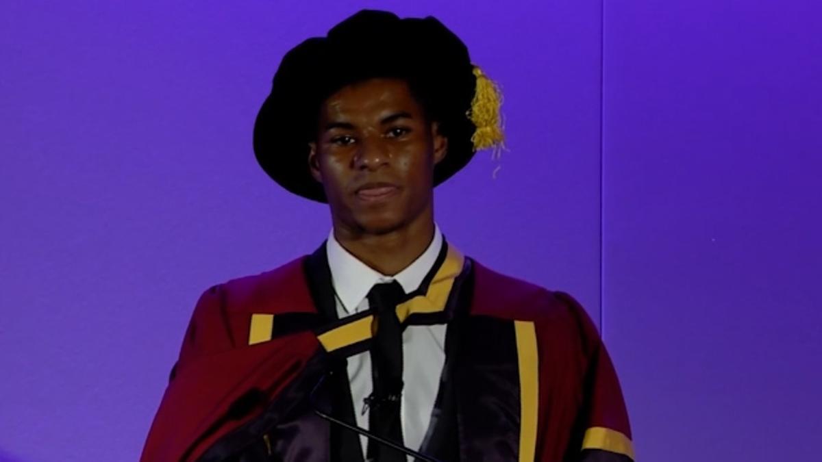 Marcus Rashford recibe Doctorado Honoris Causa por su labor social