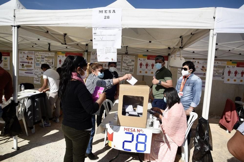 Elecciones en Bolivia: los residentes en Murcia votan