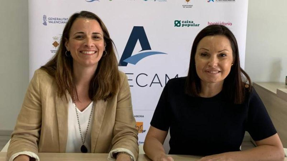 Acto del convenio entre ASECAM y Caixa Popular.