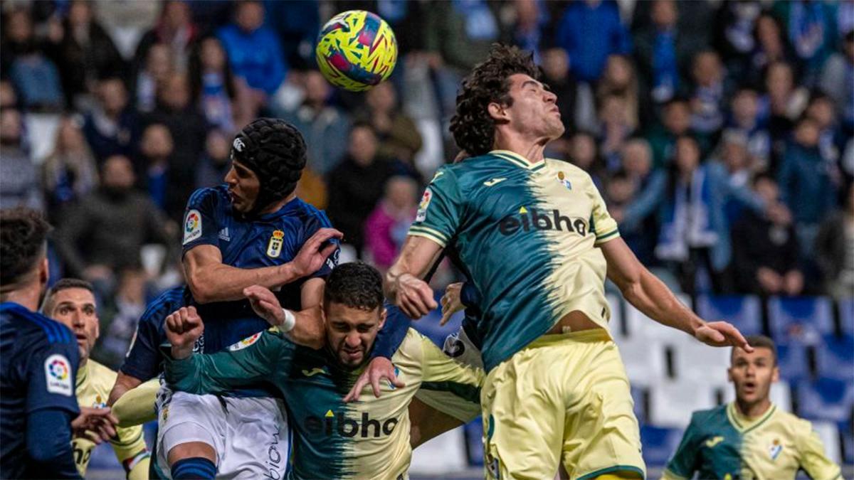 Resumen, goles y highlights del Oviedo 1 - 1 Eibar de la jornada 34 de LaLiga Smartbank