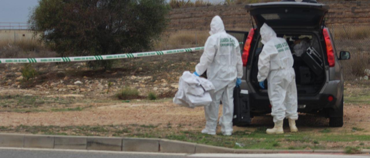 La Guardia Civil halla restos humanos cerca de la vivienda de la mujer descuartizada en Torrevieja