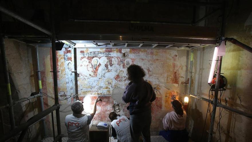 La restauración de la ermita de Sant Roc saca a la luz una pintura mural del siglo XIV