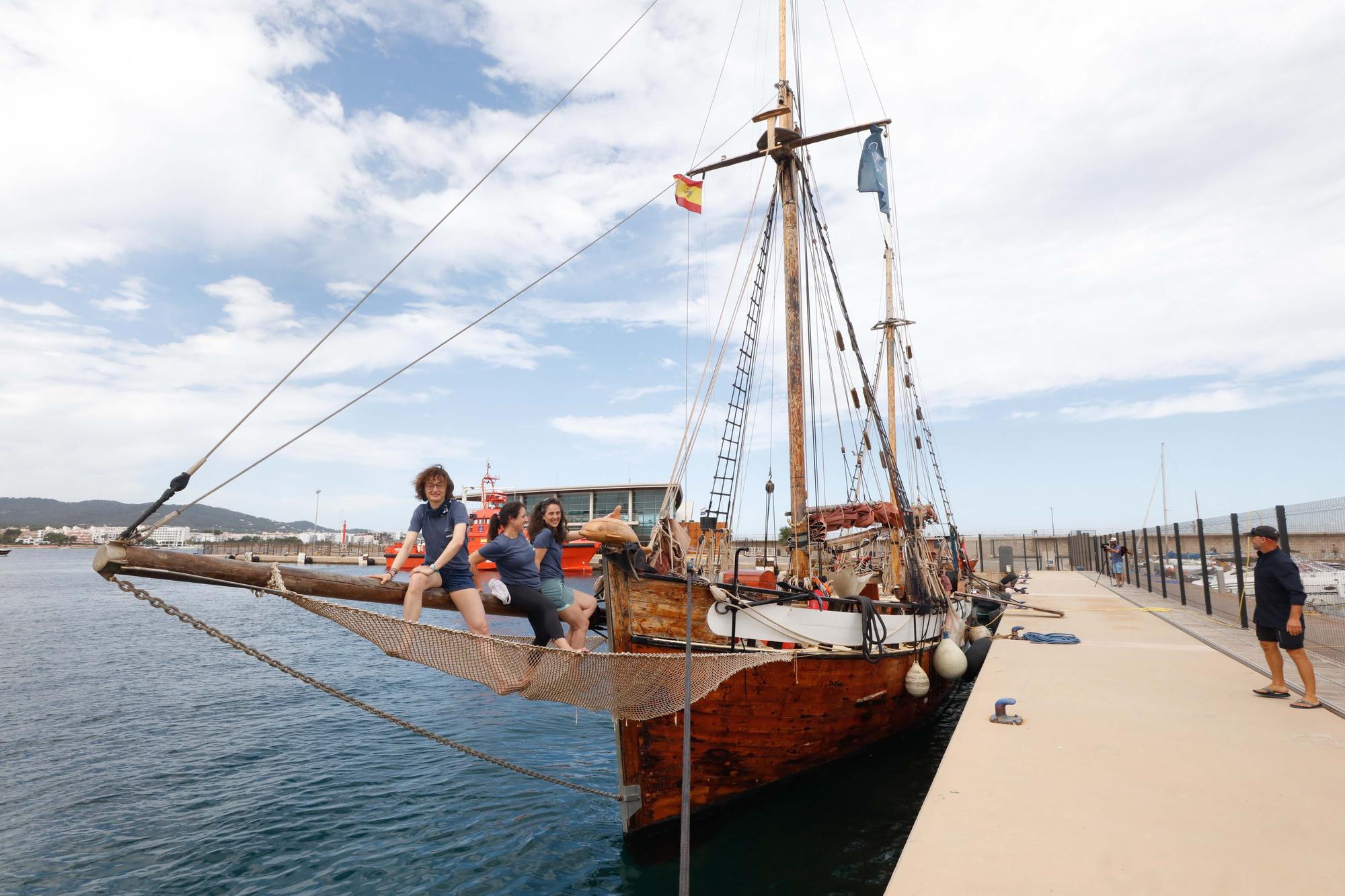 Una joya flotante para el medio ambiente en Ibiza