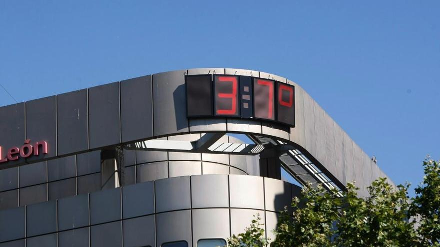 El medidor de la Junta marca 37 grados en Zamora el pasado mes de julio.