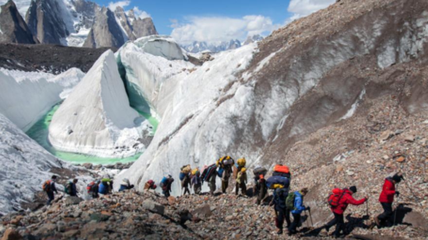 Escàndol en el món del muntanyisme: deixen morir un xerpa ferit prop del cim del K2