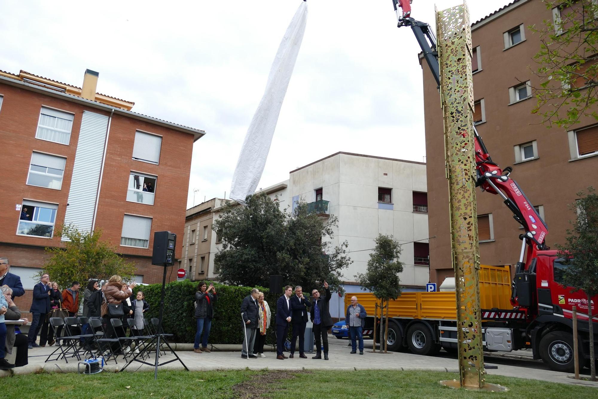 Figueres inaugura l'escultura de Jordi Mitjà pel centenari de Padrosa