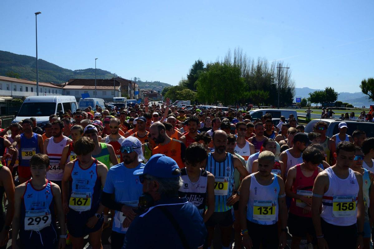 Medio millar de personas en la XVII Carreira Pedestre Concello de Moaña Medio millar de personas en la XVII Carreira Pedestre Concello de Moaña