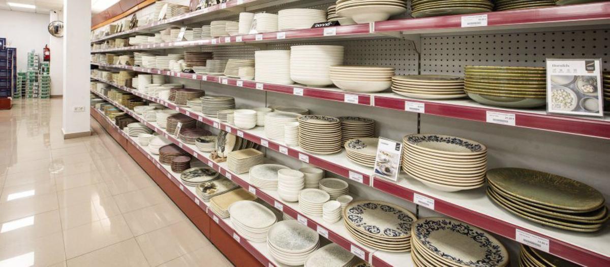 La renovación de la exposición permite adquirir piezas a precios especiales.