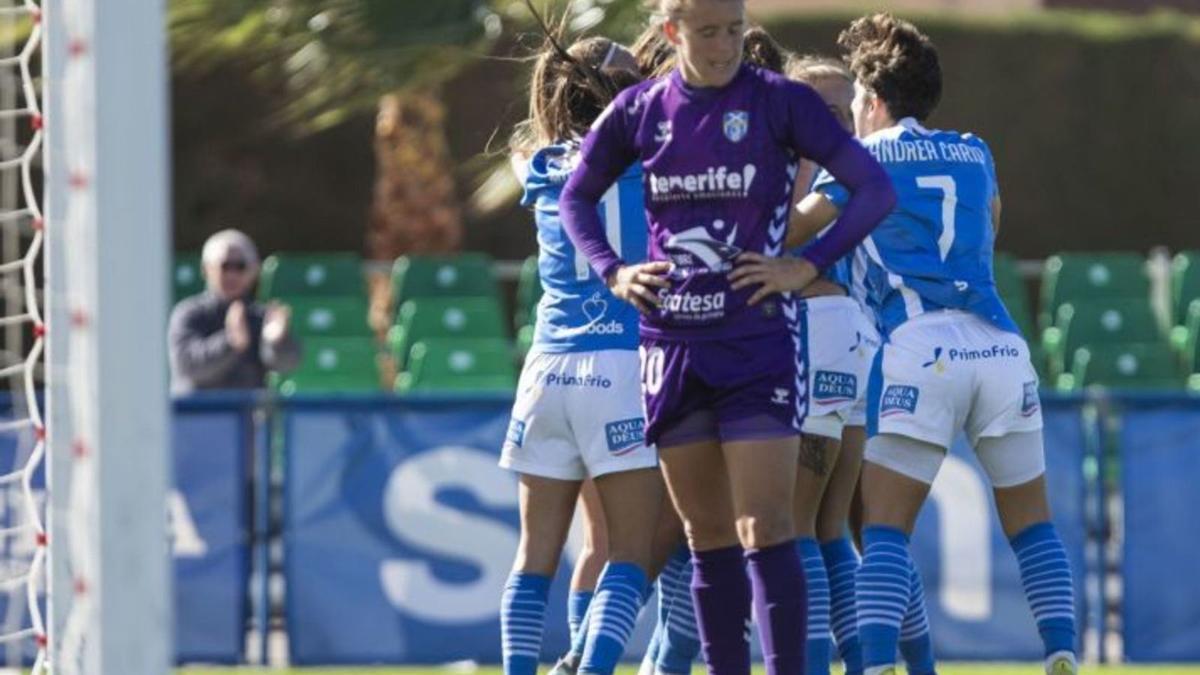 Reacción de María Estella tras el gol del Alhama. | | LALIGA