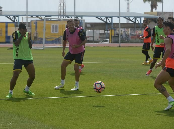 ENTRENAMIENTO UD LAS PALMAS 090515 EL HORNILLO