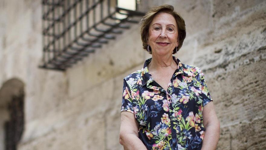 La escritora y nueva catedratica de la AVL Carme Miquel.